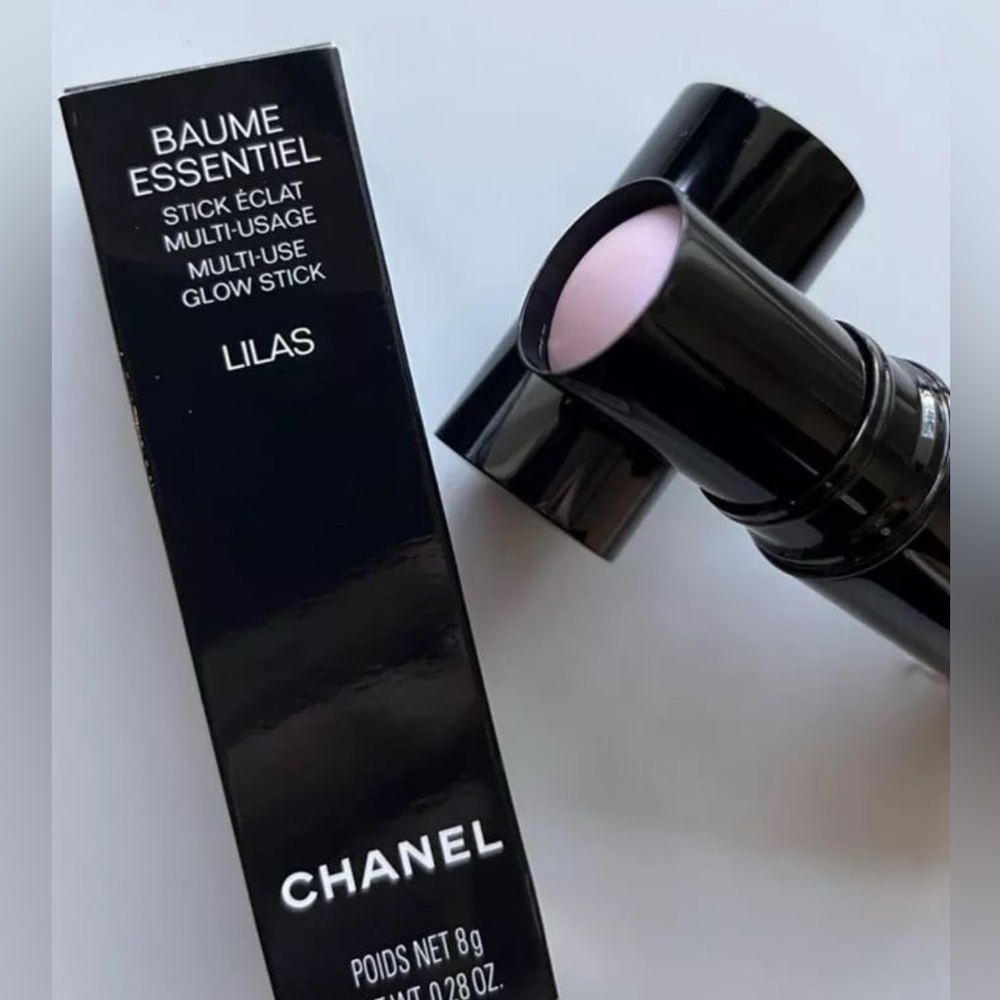 CHANEL BAUME ESSENTIEL Multi Use Glow Stick in LILAS
